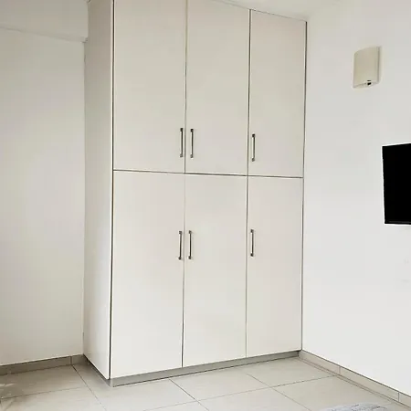 Апартаменти Phaedrus Living Ledras Residences 204 *